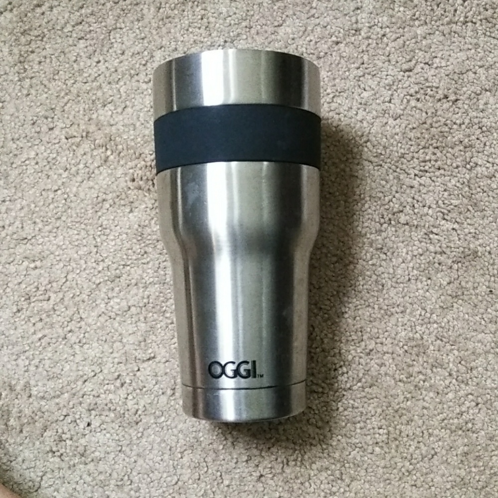 Oggi 30 oz stainless steel cup